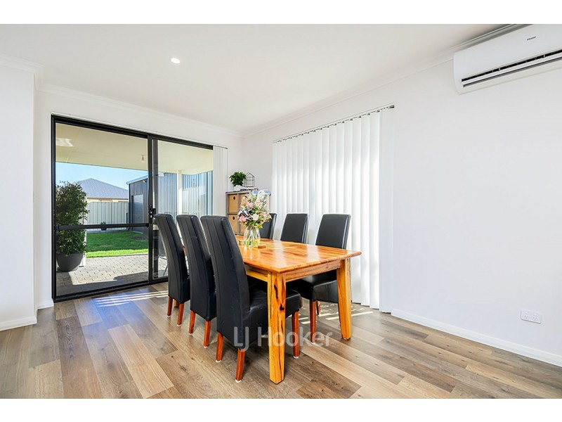 8 Kenworthy Approach, Australind WA 6233