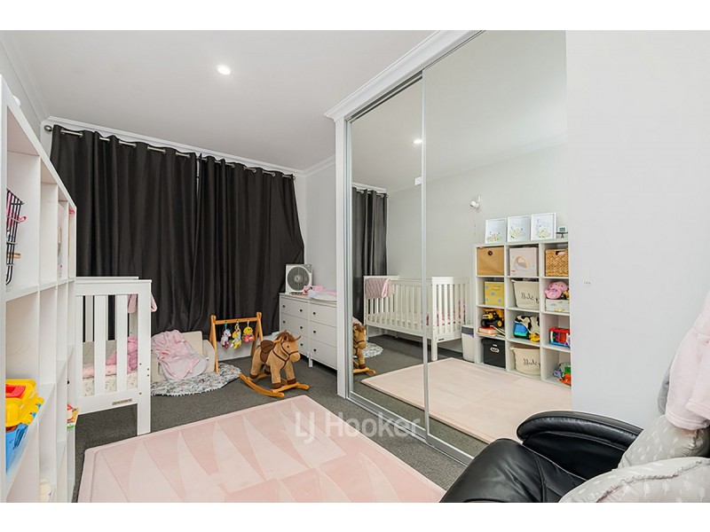 8 Kenworthy Approach, Australind WA 6233