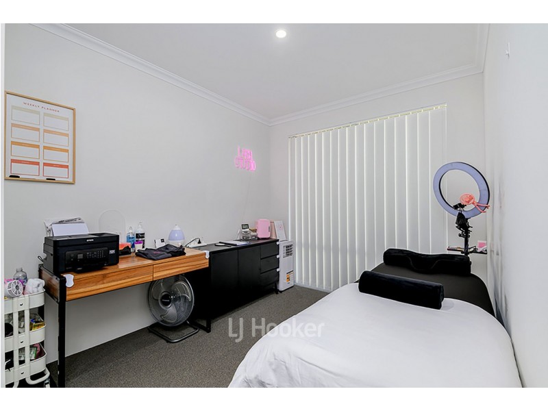 8 Kenworthy Approach, Australind WA 6233