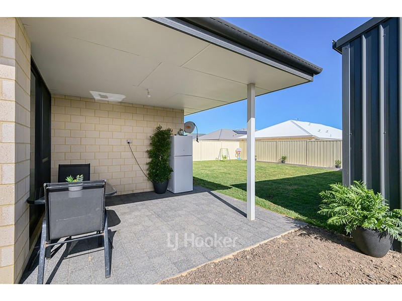 8 Kenworthy Approach, Australind WA 6233