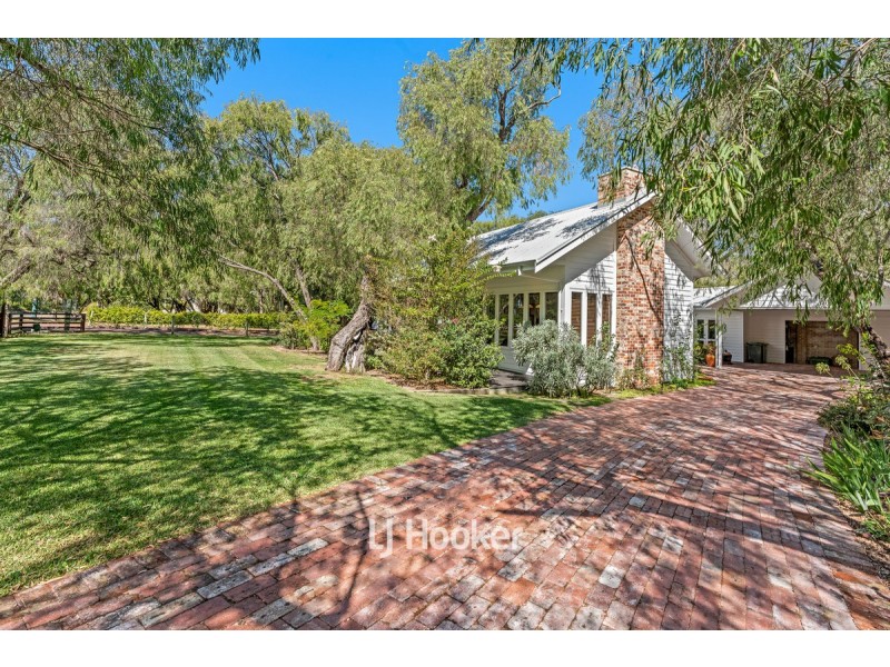 264 Geographe Bay Road, Quindalup WA 6281