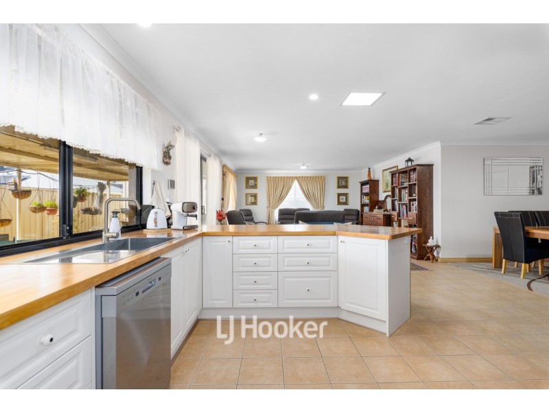 9 Snakewood Bend, Glen Iris WA 6230