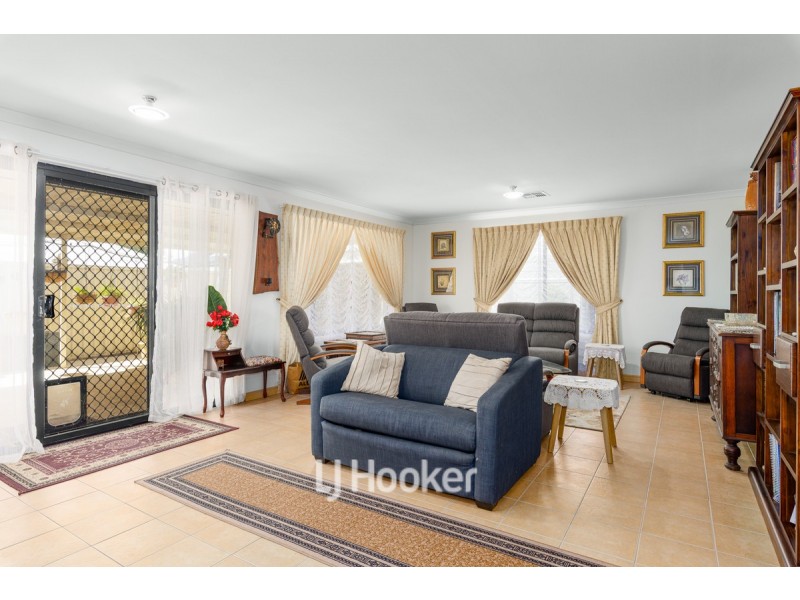 9 Snakewood Bend, Glen Iris WA 6230