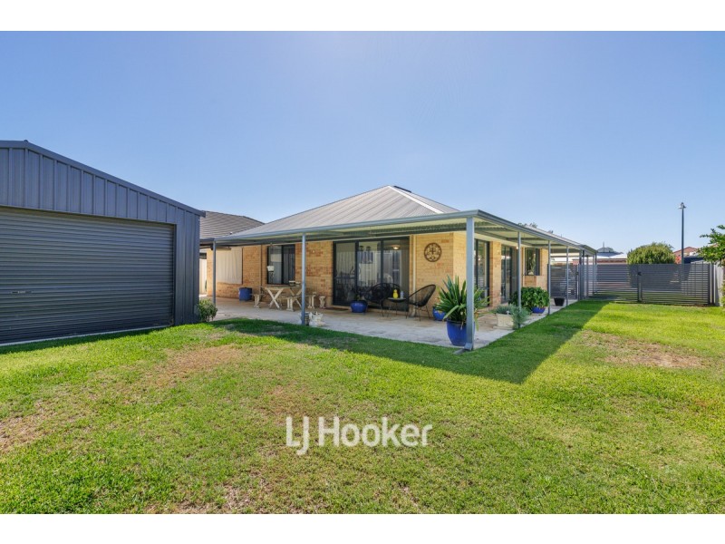 8 Onyx Brace, Australind WA 6233