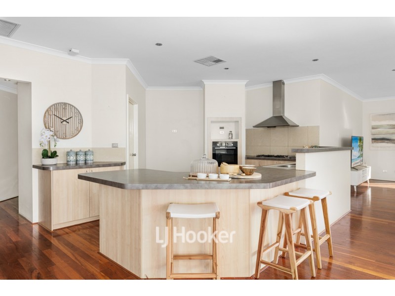 9 Silas Way, Dalyellup WA 6230