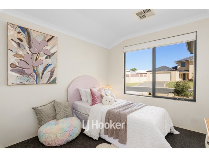 9 Silas Way, Dalyellup WA 6230