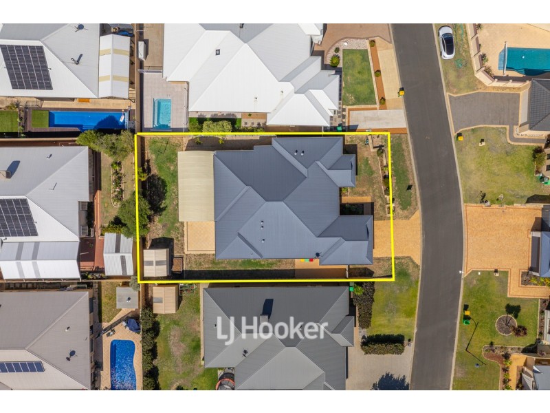 9 Silas Way, Dalyellup WA 6230