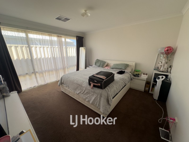 7 Kooyar Bend, Dalyellup WA 6230