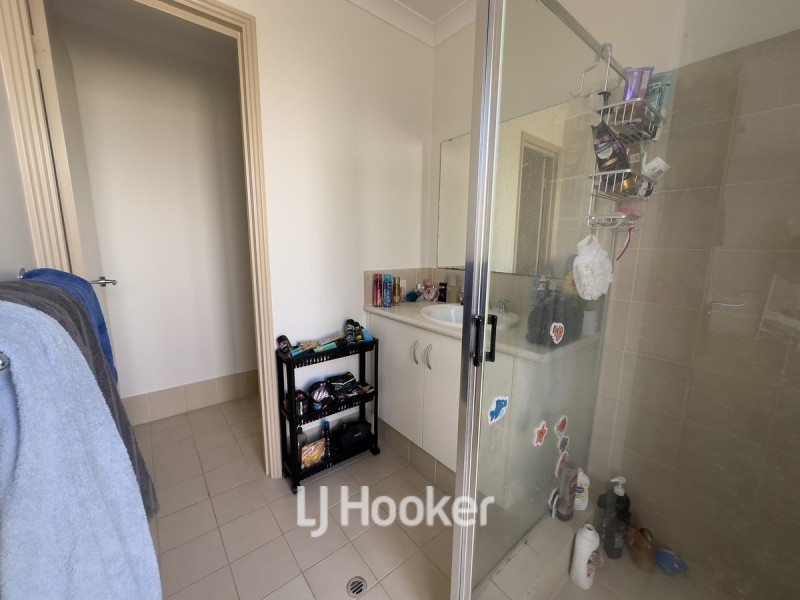 7 Kooyar Bend, Dalyellup WA 6230