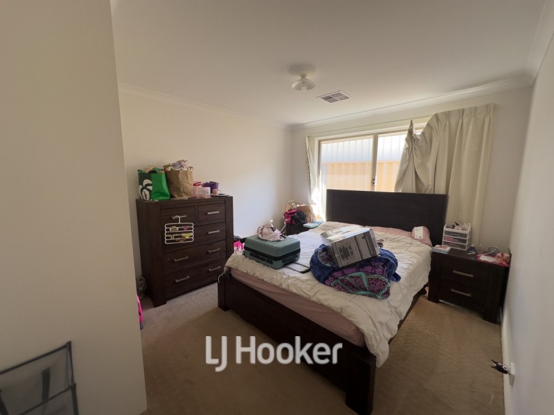 7 Kooyar Bend, Dalyellup WA 6230