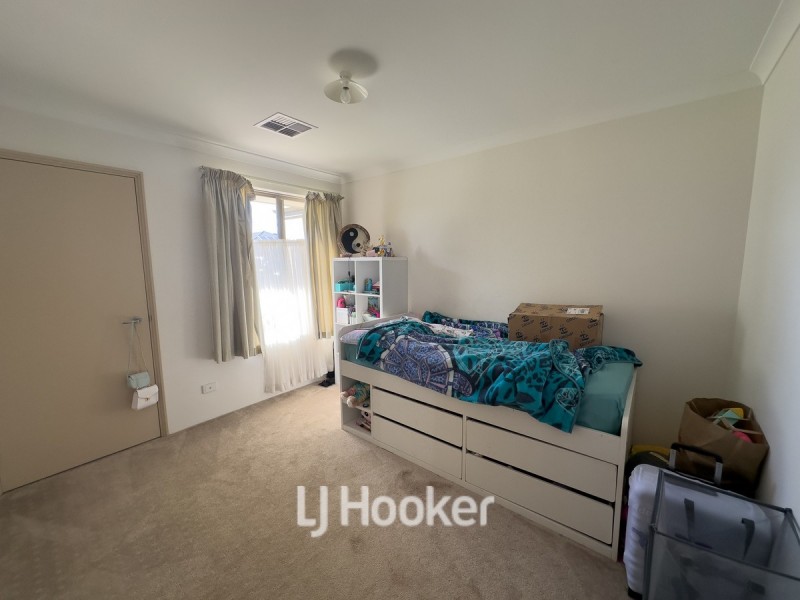 7 Kooyar Bend, Dalyellup WA 6230