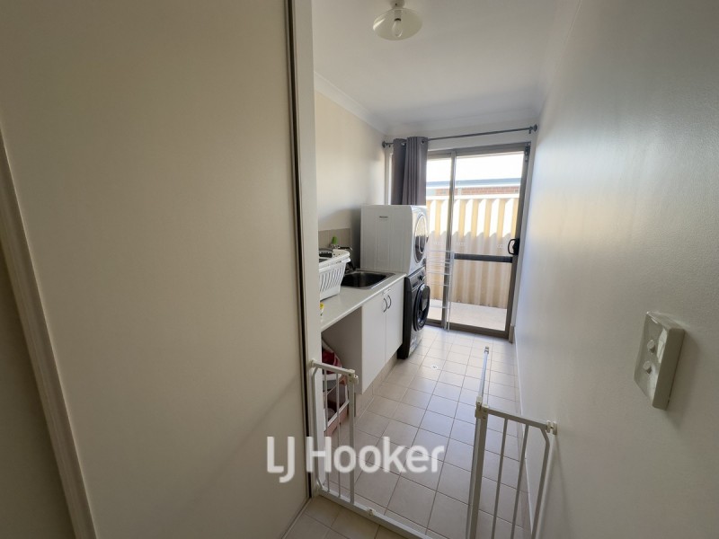 7 Kooyar Bend, Dalyellup WA 6230