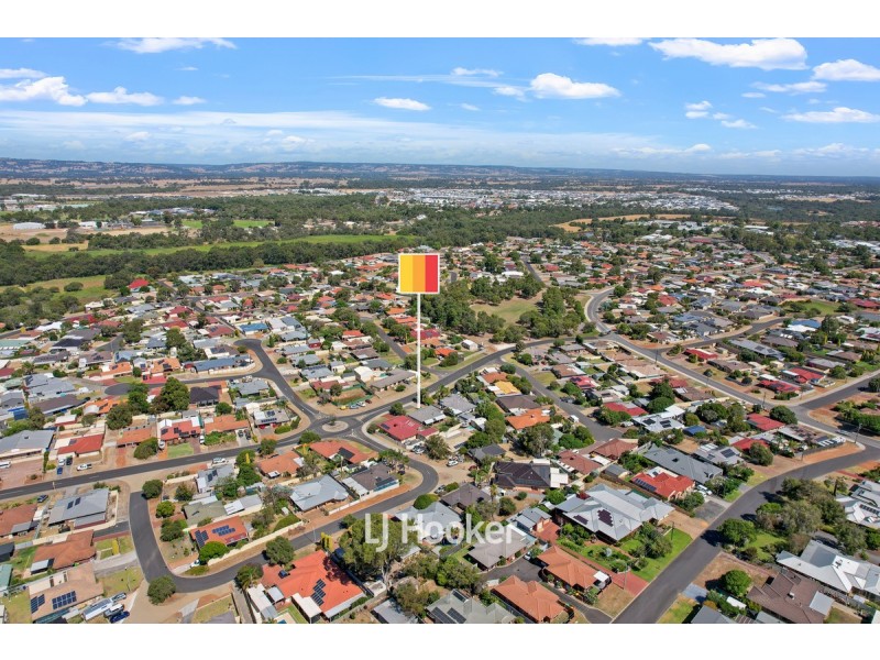 11 Garfield Drive, Australind WA 6233