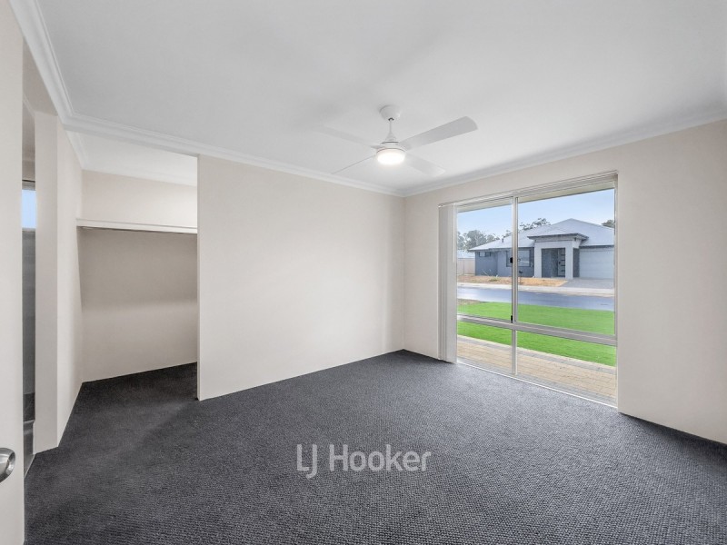 4 Willcock Loop, Dalyellup WA 6230