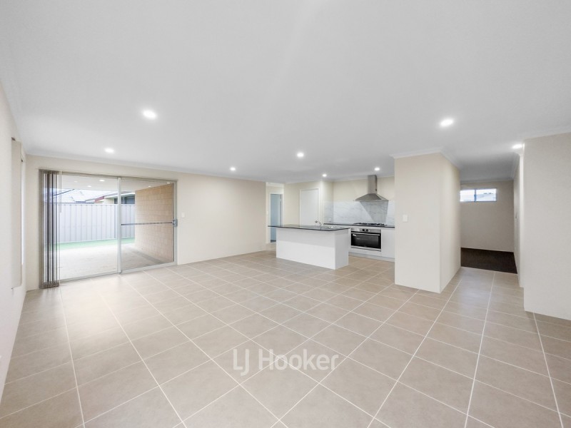 4 Willcock Loop, Dalyellup WA 6230