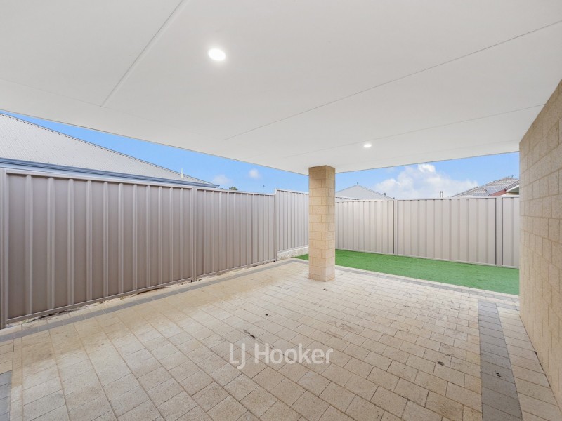 4 Willcock Loop, Dalyellup WA 6230