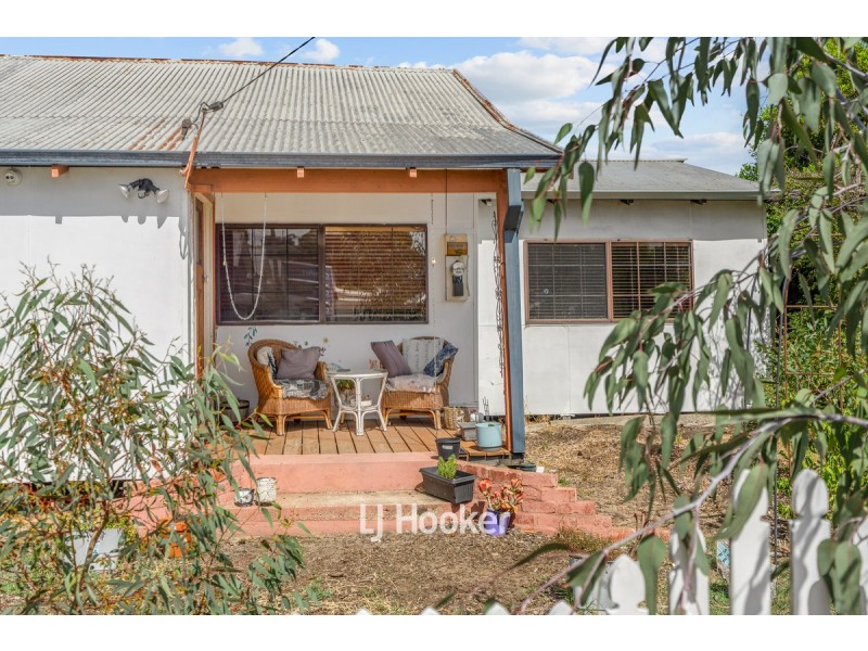 35 Coombes Street, Collie WA 6225