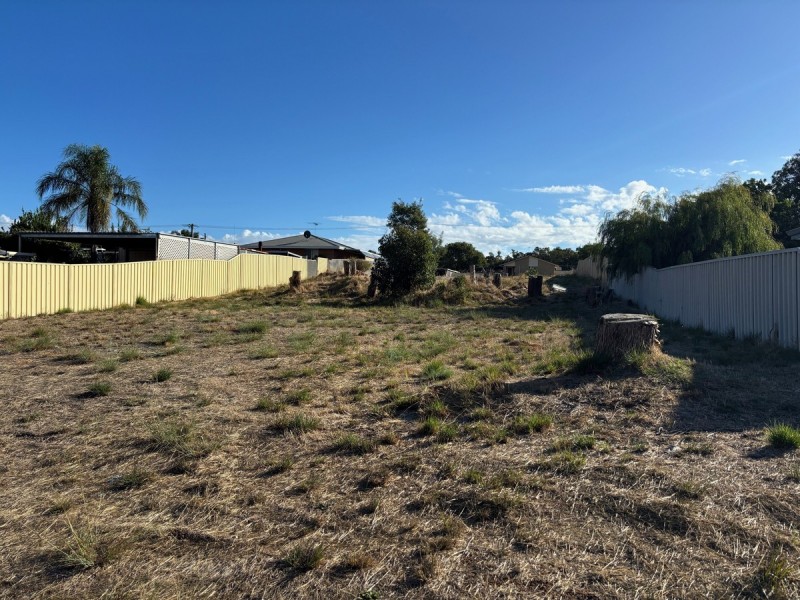 12 Bolton Way, Collie WA 6225