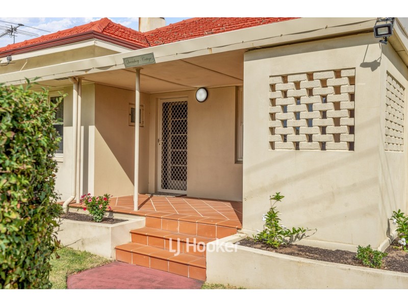 1A Queensbury Street, Carey Park WA 6230