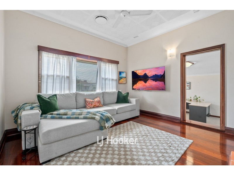 1A Queensbury Street, Carey Park WA 6230