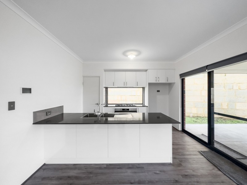 57 Carnelian Avenue, Australind WA 6233