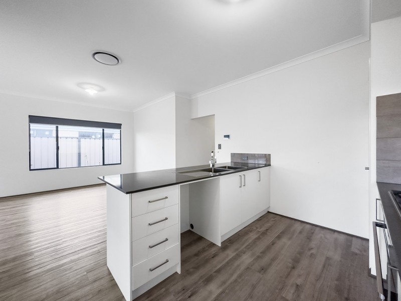 57 Carnelian Avenue, Australind WA 6233