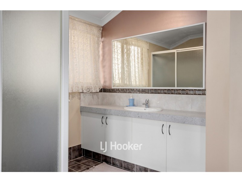 1 Hadfield Avenue, West Busselton WA 6280