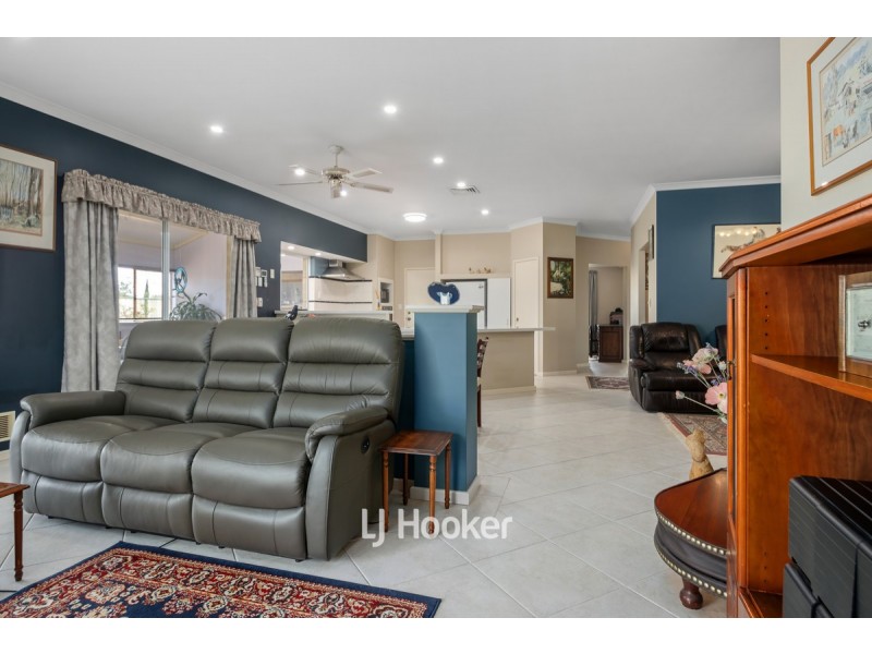 1 Hadfield Avenue, West Busselton WA 6280