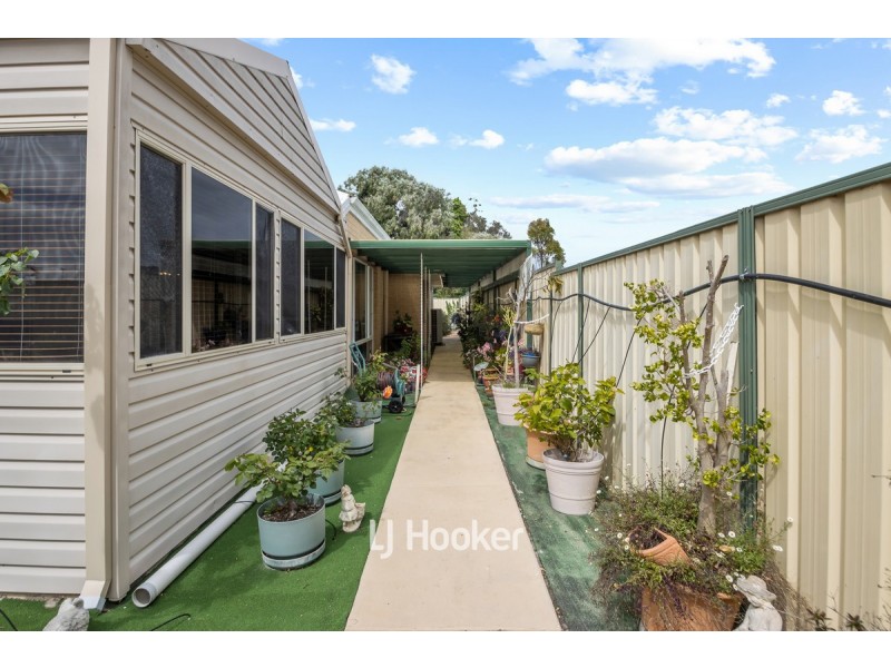 1 Hadfield Avenue, West Busselton WA 6280