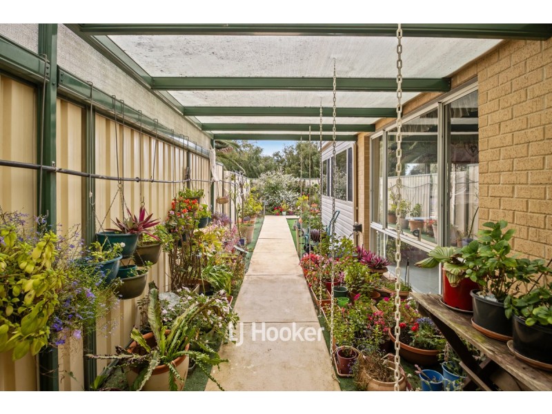 1 Hadfield Avenue, West Busselton WA 6280