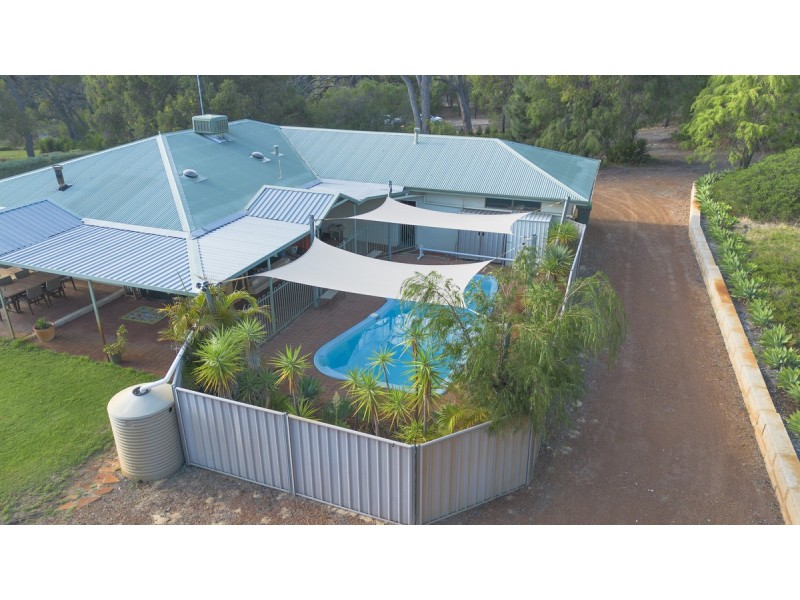 24 Australind Road, Leschenault WA 6233