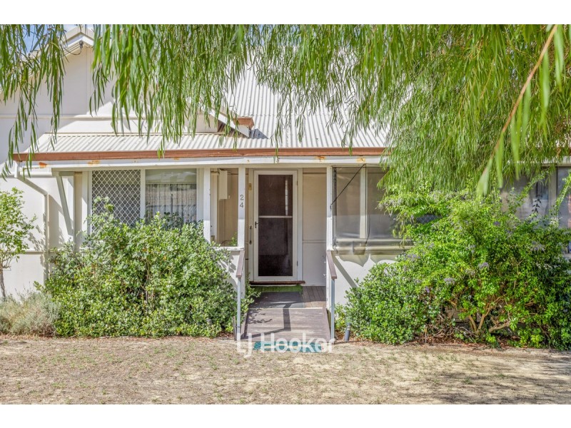 24 Moore Street, Collie WA 6225