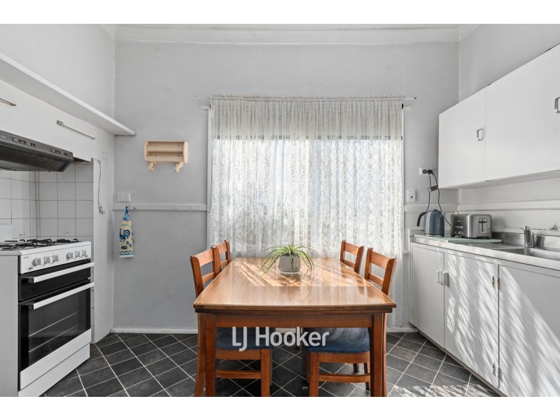 24 Moore Street, Collie WA 6225