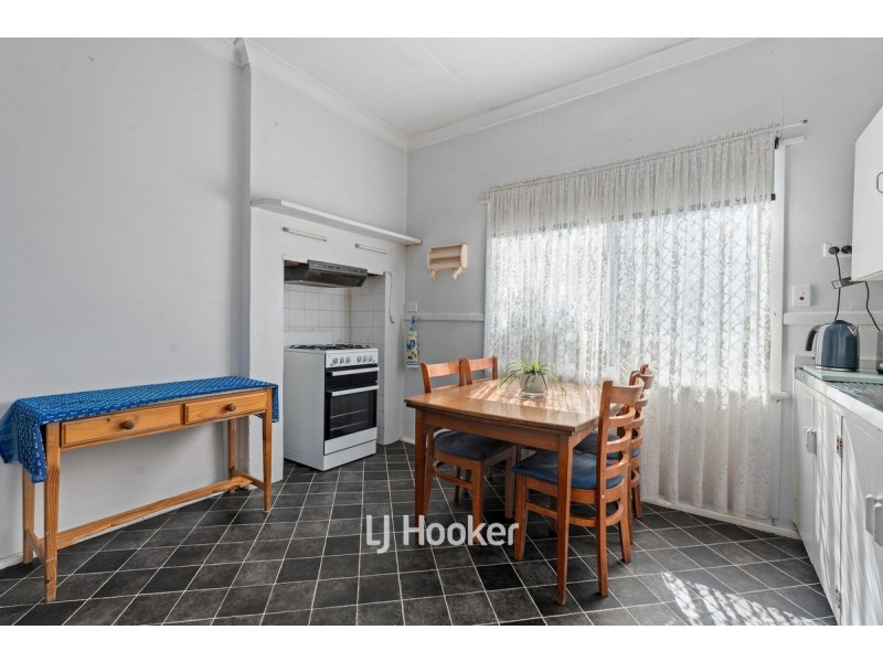 24 Moore Street, Collie WA 6225