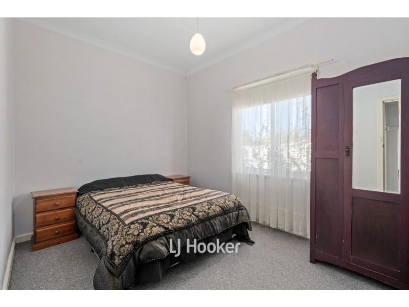 24 Moore Street, Collie WA 6225