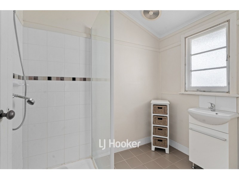 24 Moore Street, Collie WA 6225