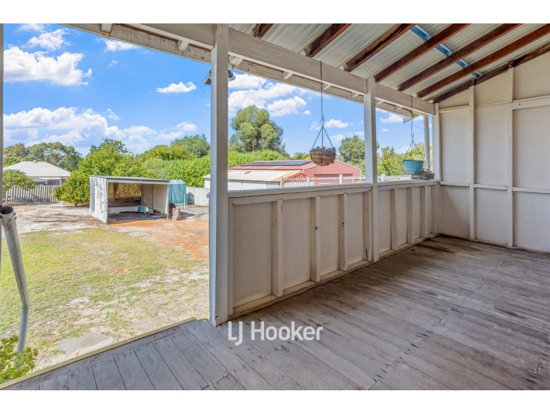 24 Moore Street, Collie WA 6225