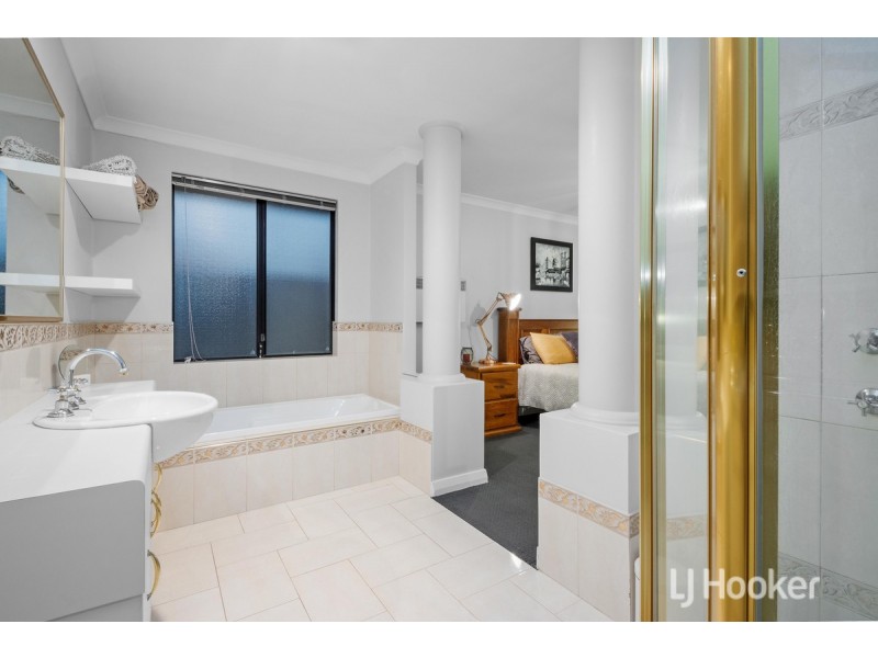 6 Poole Road, Dalyellup WA 6230