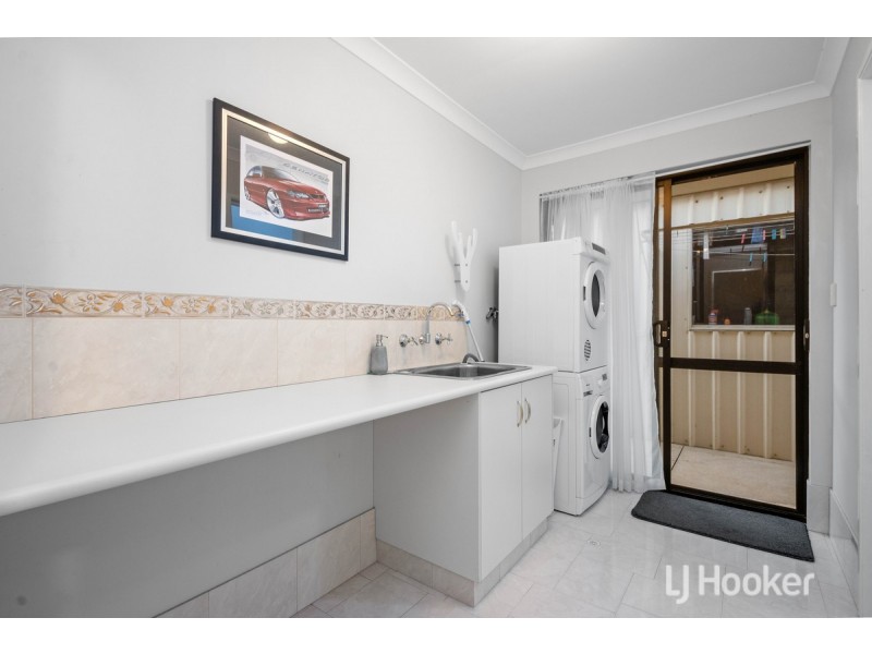 6 Poole Road, Dalyellup WA 6230