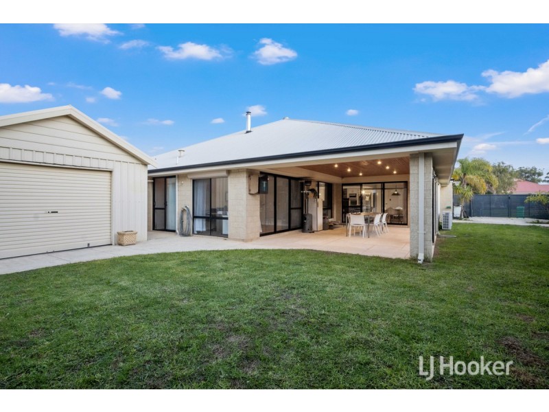 6 Poole Road, Dalyellup WA 6230