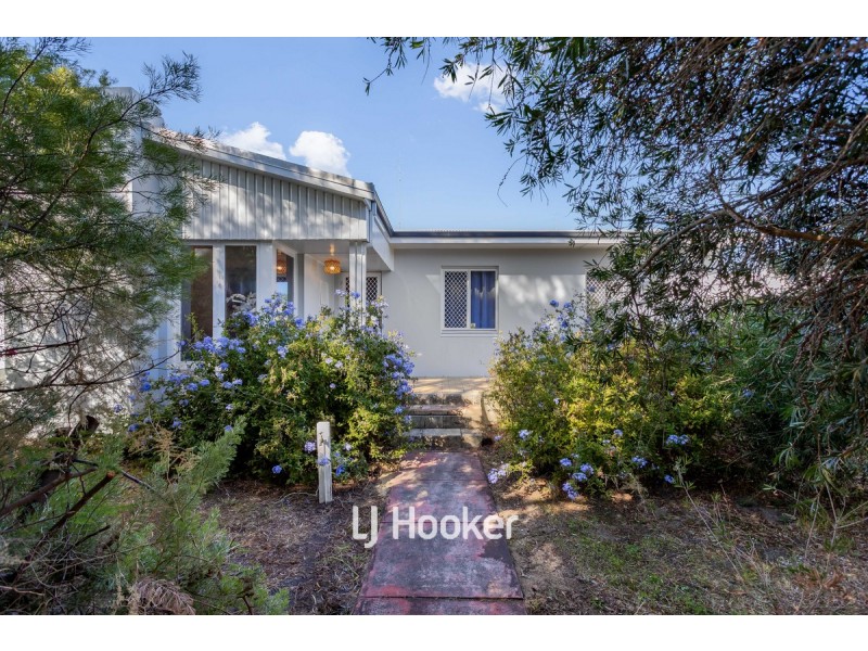 166 Forrest Avenue, Carey Park WA 6230