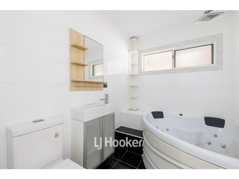 31 Slee Place, Withers WA 6230