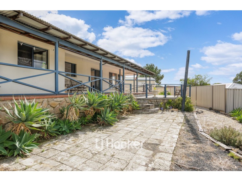 31 Slee Place, Withers WA 6230