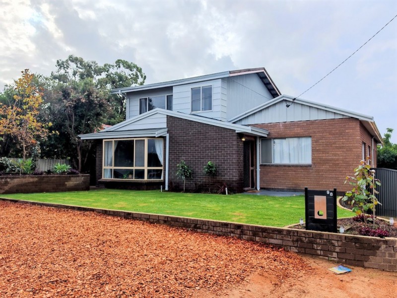 98 Hamilton Road, Eaton WA 6232