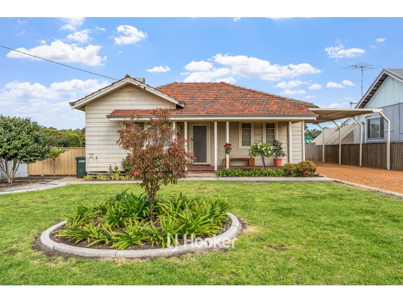 15 Deakin Street, Collie WA 6225