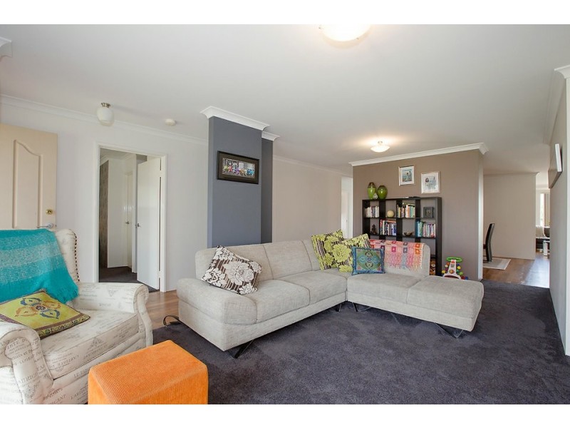 1 Holroyd Gardens, Millbridge WA 6232