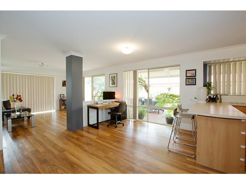 1 Holroyd Gardens, Millbridge WA 6232
