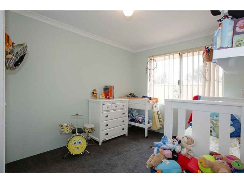 1 Holroyd Gardens, Millbridge WA 6232