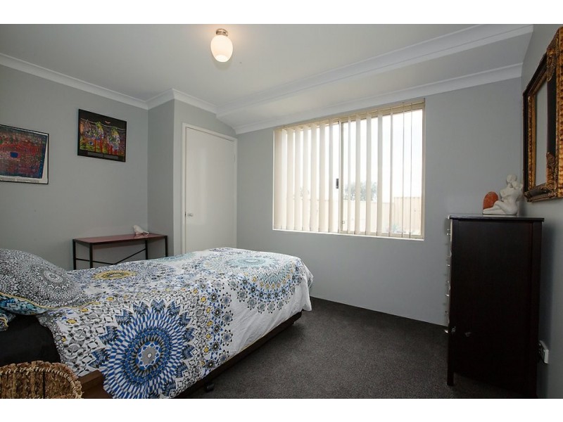 1 Holroyd Gardens, Millbridge WA 6232