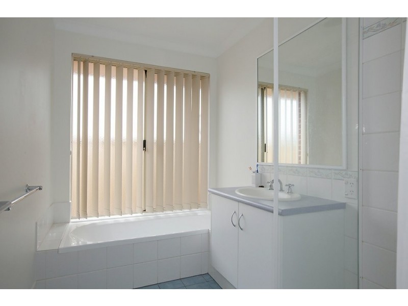 1 Holroyd Gardens, Millbridge WA 6232
